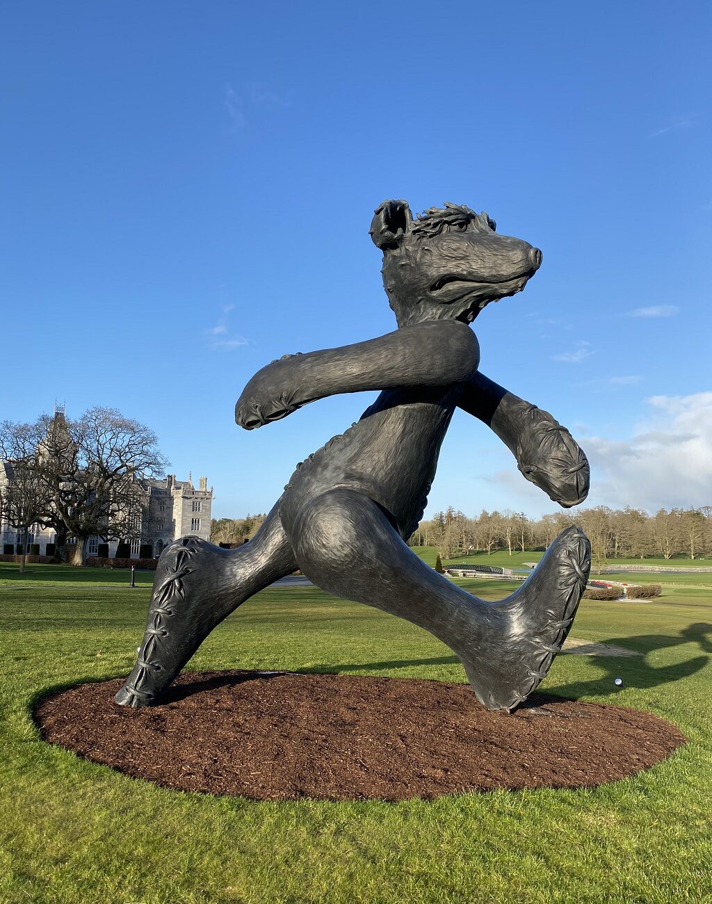 Bear sculpture